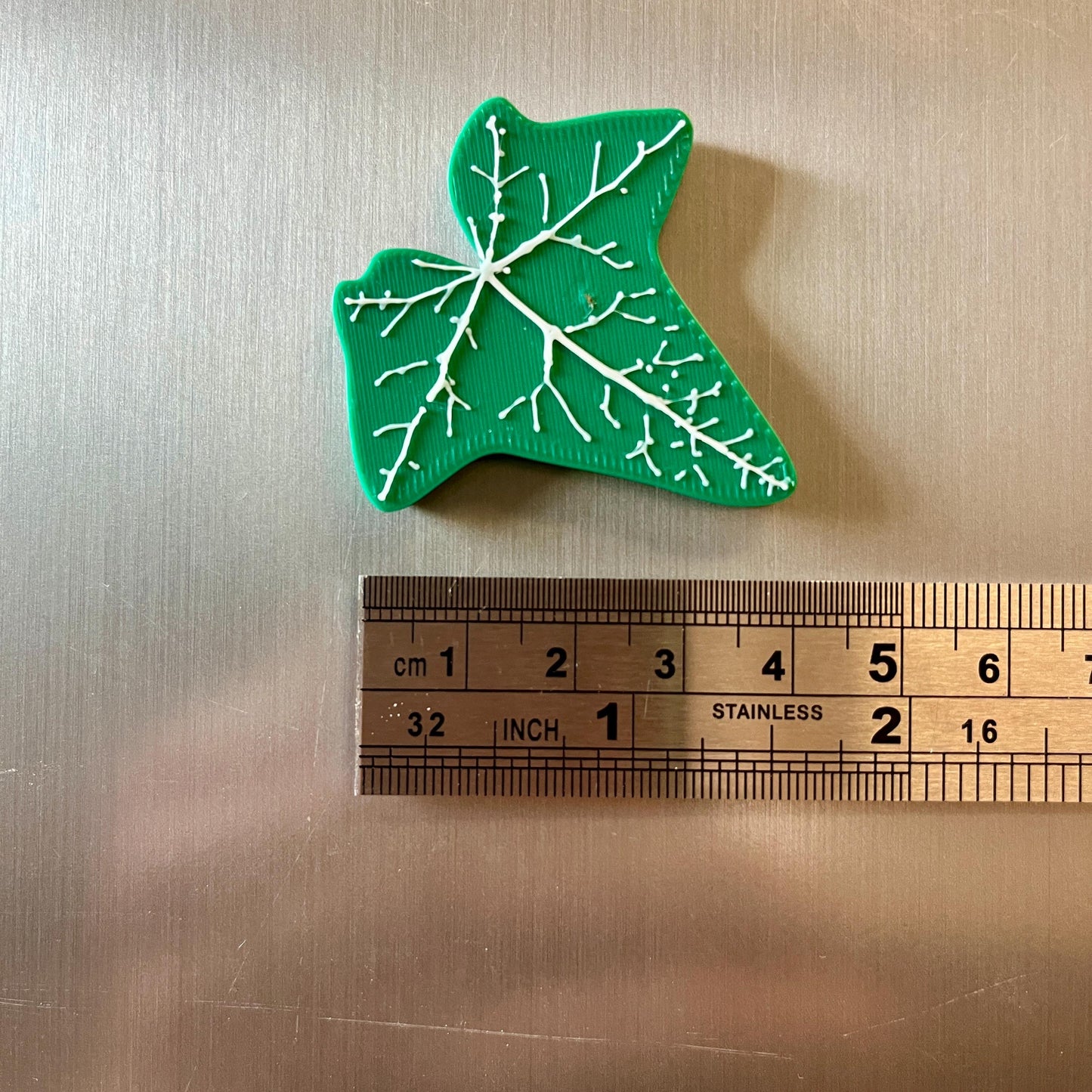 Articulated Ivy refrigerator magnet