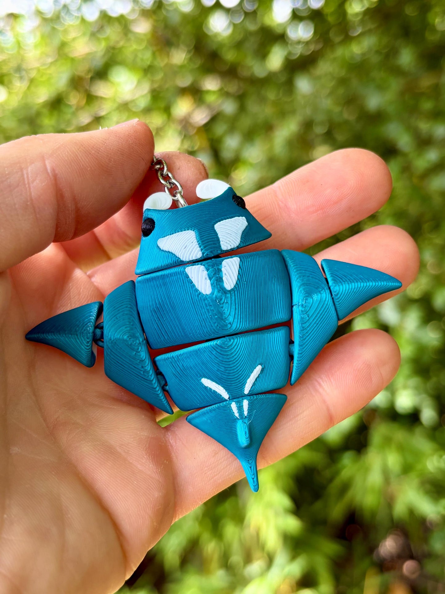 Articulated manta ray keychains