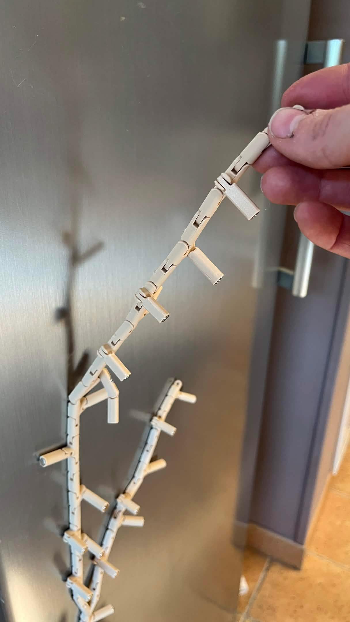 Articulated Ivy refrigerator magnet