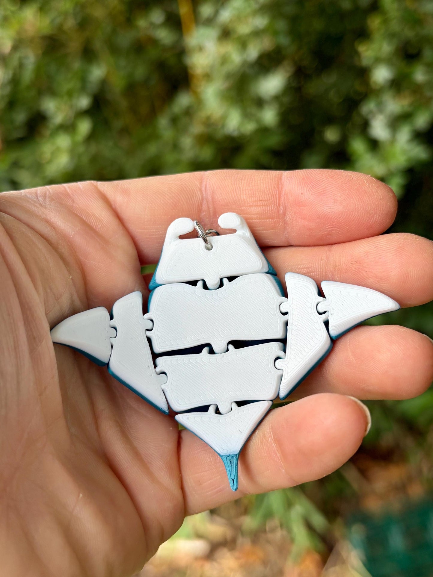 Articulated manta ray keychains